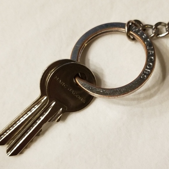 Marc Jacob's Padlock Keychain - Picture 2 of 4